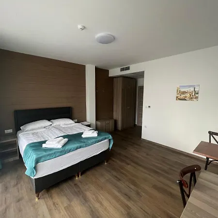 добруджа Hotel Sjoemen