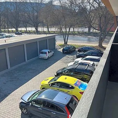 добруджа Hotel Shumen